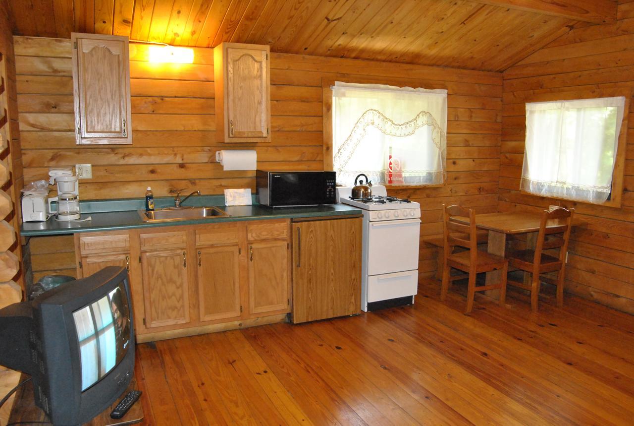 Robin Hill Camping Resort One-Bedroom Cottage 8 Lenhartsville المظهر الخارجي الصورة