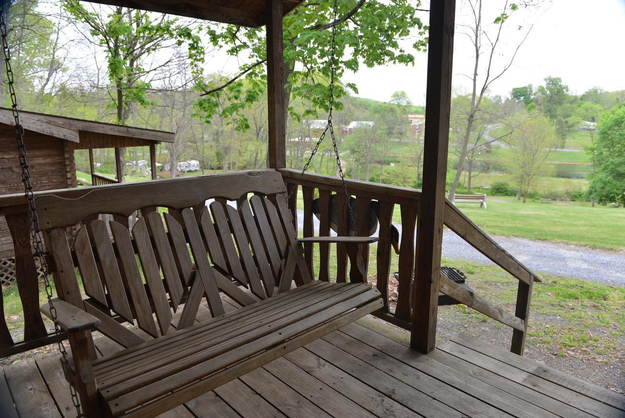 Robin Hill Camping Resort One-Bedroom Cottage 8 Lenhartsville المظهر الخارجي الصورة